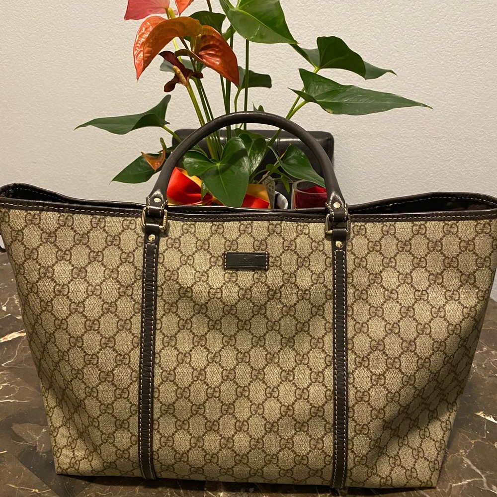 COPY.....Gucci large monogram tote bag